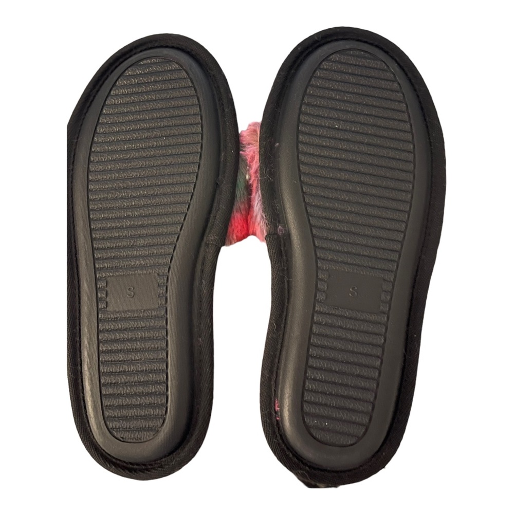 VS PINK Faux Fur Slippers Red Various Sizes Multicolor - Picture 4 of 7